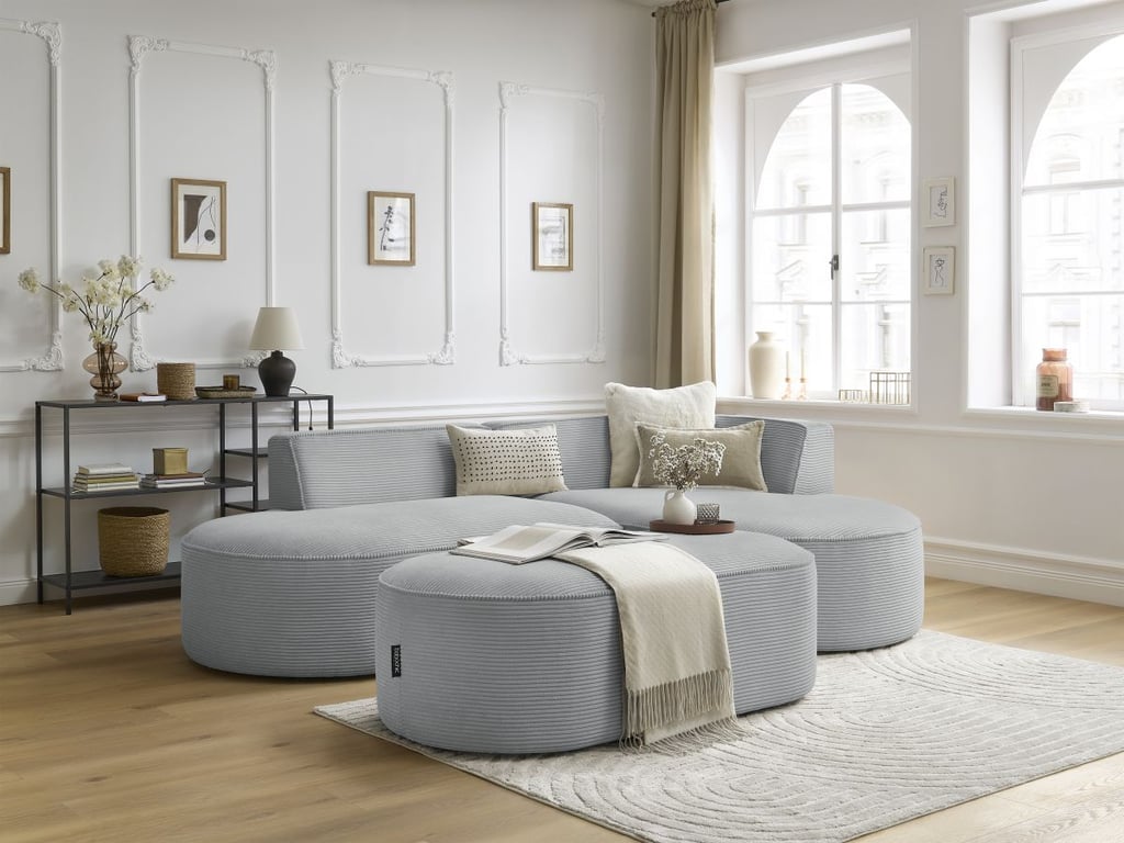 Produit similaire: Canapé d'angle fixe ROUSSEAU velours côtelé avec pouf gris clair angle droit BOBOCHIC 5 places