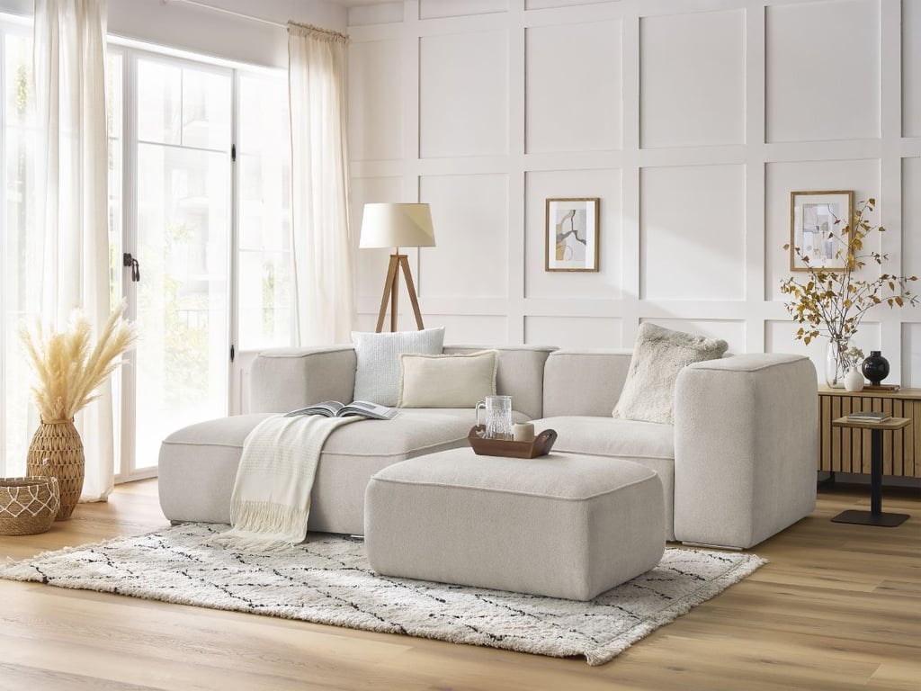 Produit similaire: Canapé d'angle fixe compact ZEPHYR avec pouf beige angle gauche BOBOCHIC 4 places