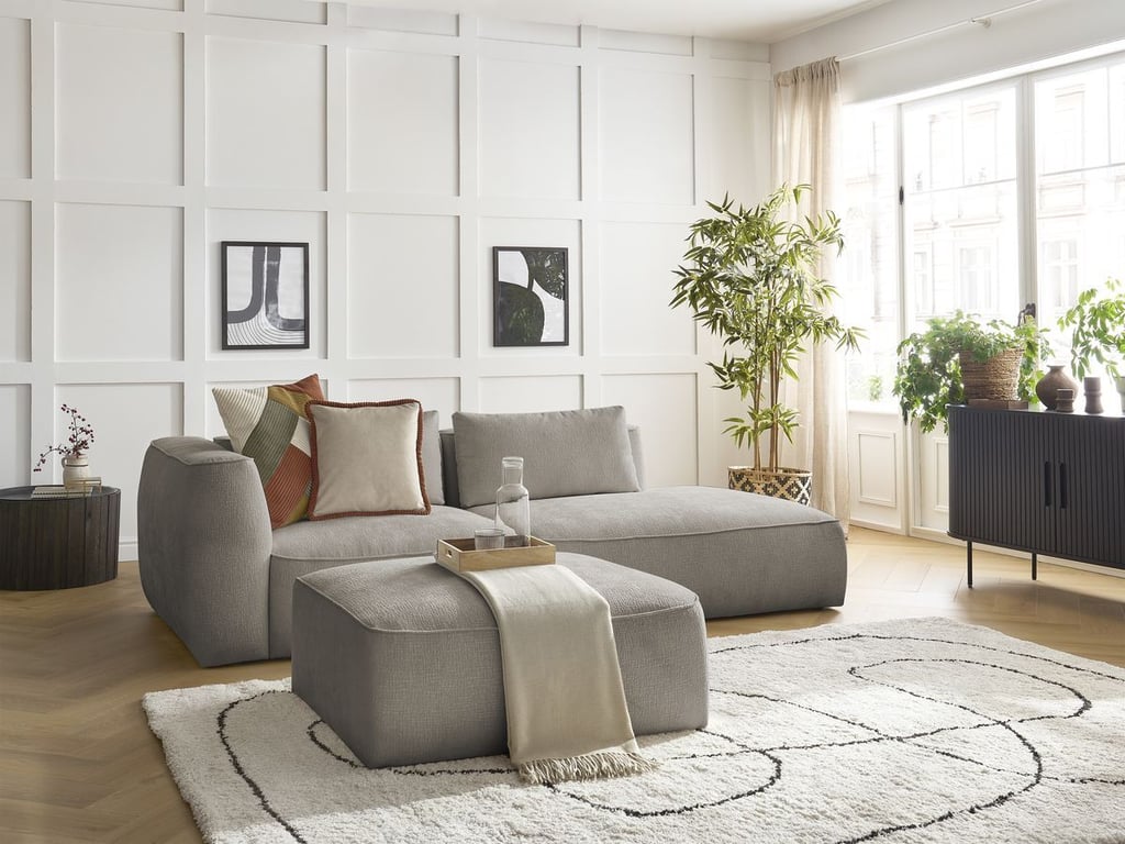 Produit similaire: Canapé droit fixe 3 places LEOPOLD tissu texturé avec pouf taupe accoudoir gauche BOBOCHIC