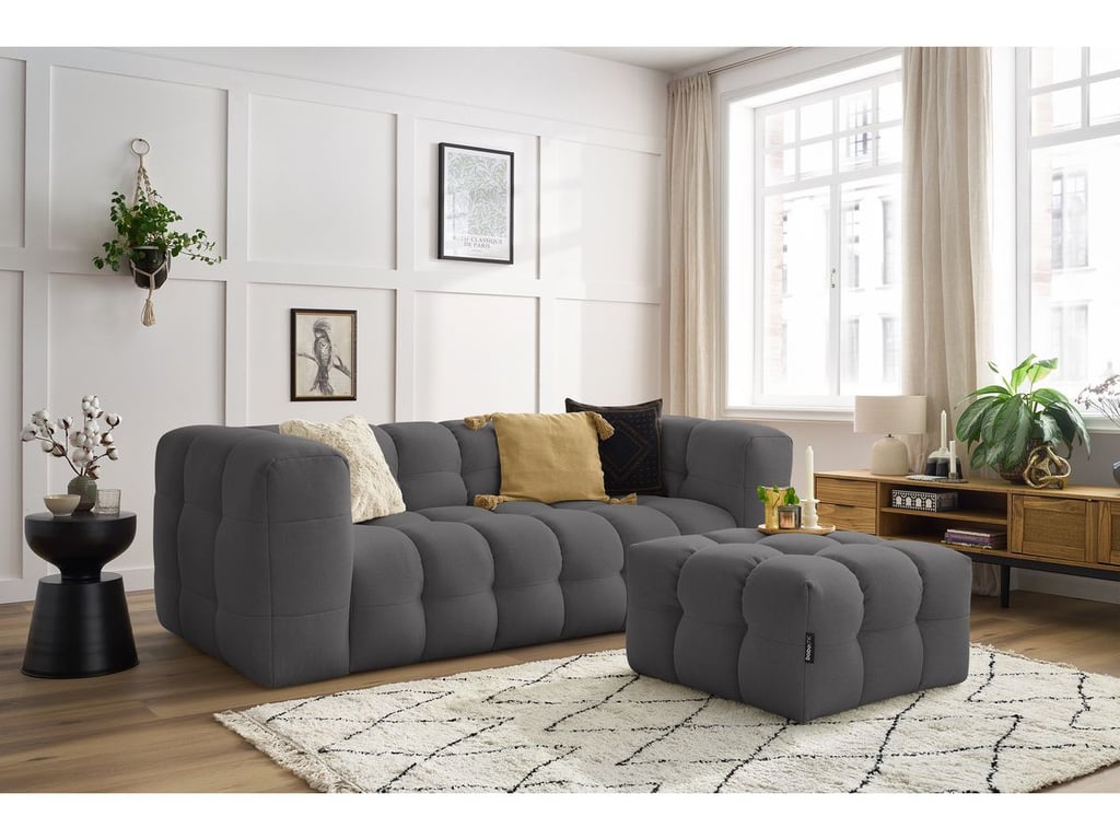 Produit similaire: Canapé droit fixe 3 places CLOUD avec pouf gris foncé BOBOCHIC