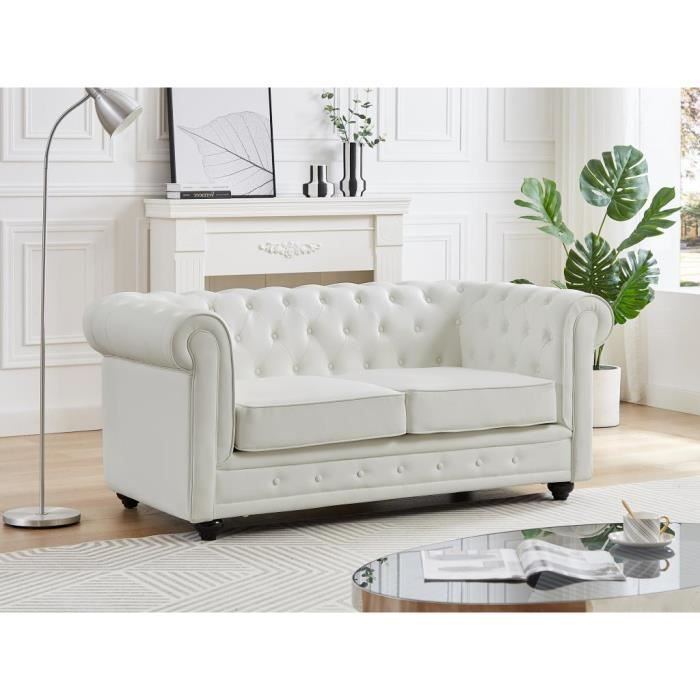 Produit similaire: Canapé 2 places en simili blanc CHESTERFIELD