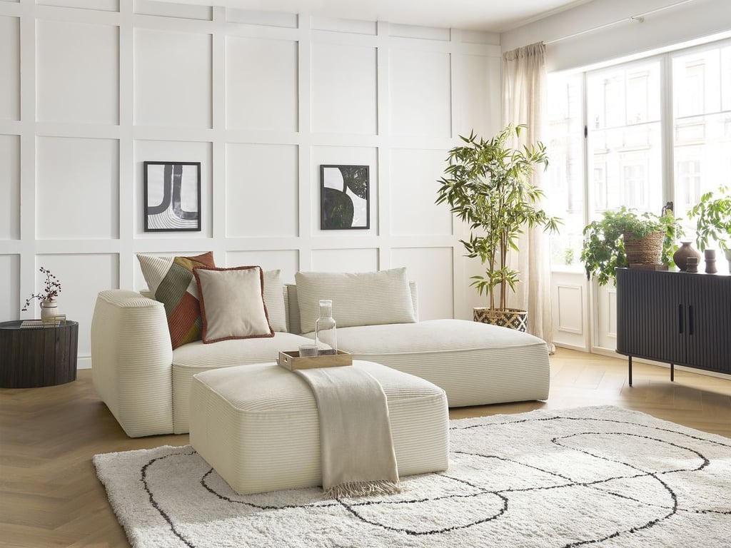 Produit similaire: Canapé droit fixe 3 places LEOPOLD velours côtelé avec pouf beige accoudoir gauche BOBOCHIC