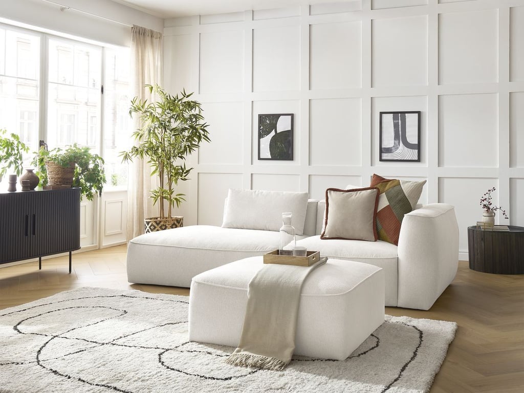 Produit similaire: Canapé droit fixe 3 places LEOPOLD tissu chiné avec pouf blanc accoudoir droit BOBOCHIC