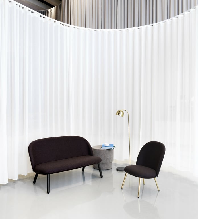 Canapé en cuir noir et pieds en chêne noir 145 cm Ace - Normann Copenhagen