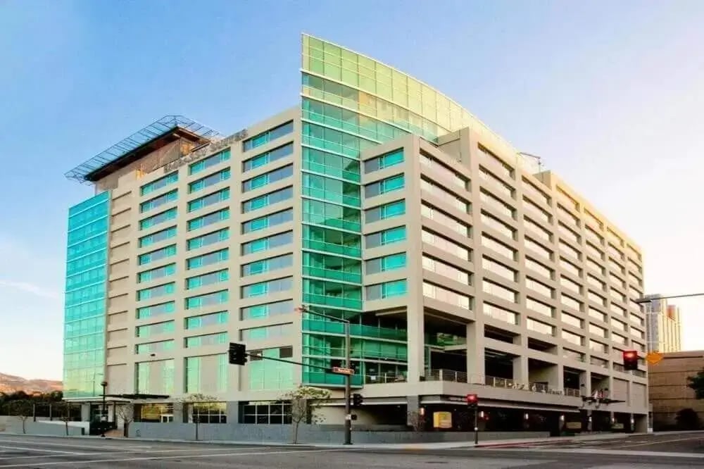Rosie Taxi Cab Glendale CA provides reliable airport transfer to Los Angeles International Airport; Burbank Airport BOB; Long Beach Airport, and many destinations