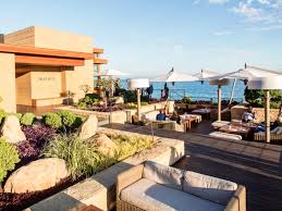 Rosie taxi cab open 24/7 provides airport transportation to and from Malibu CA