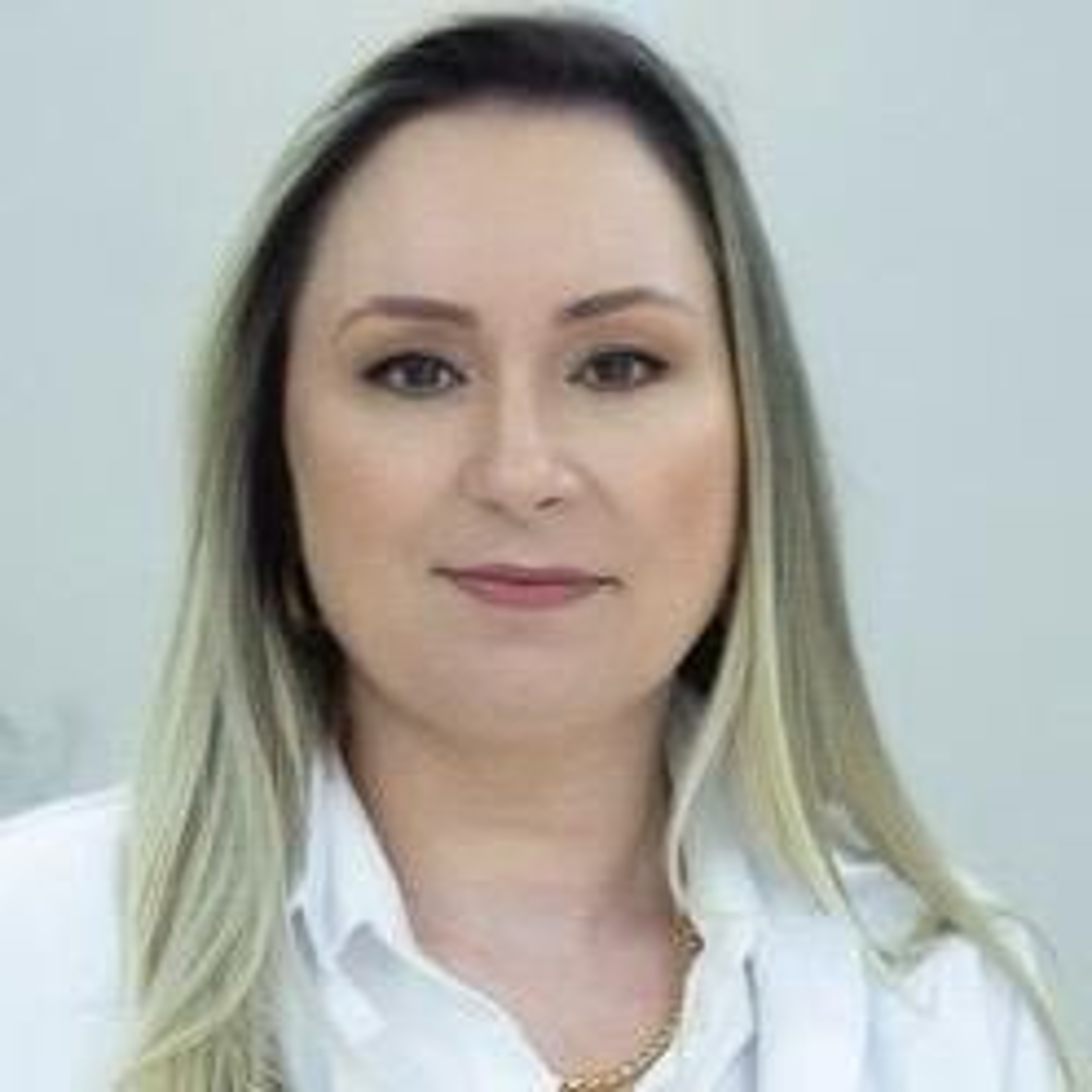 Dra. Thaisa Kowalski