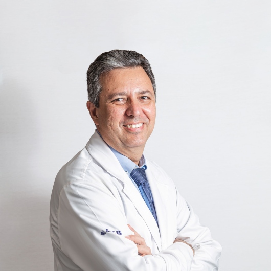 Dr. Marcelo Faria