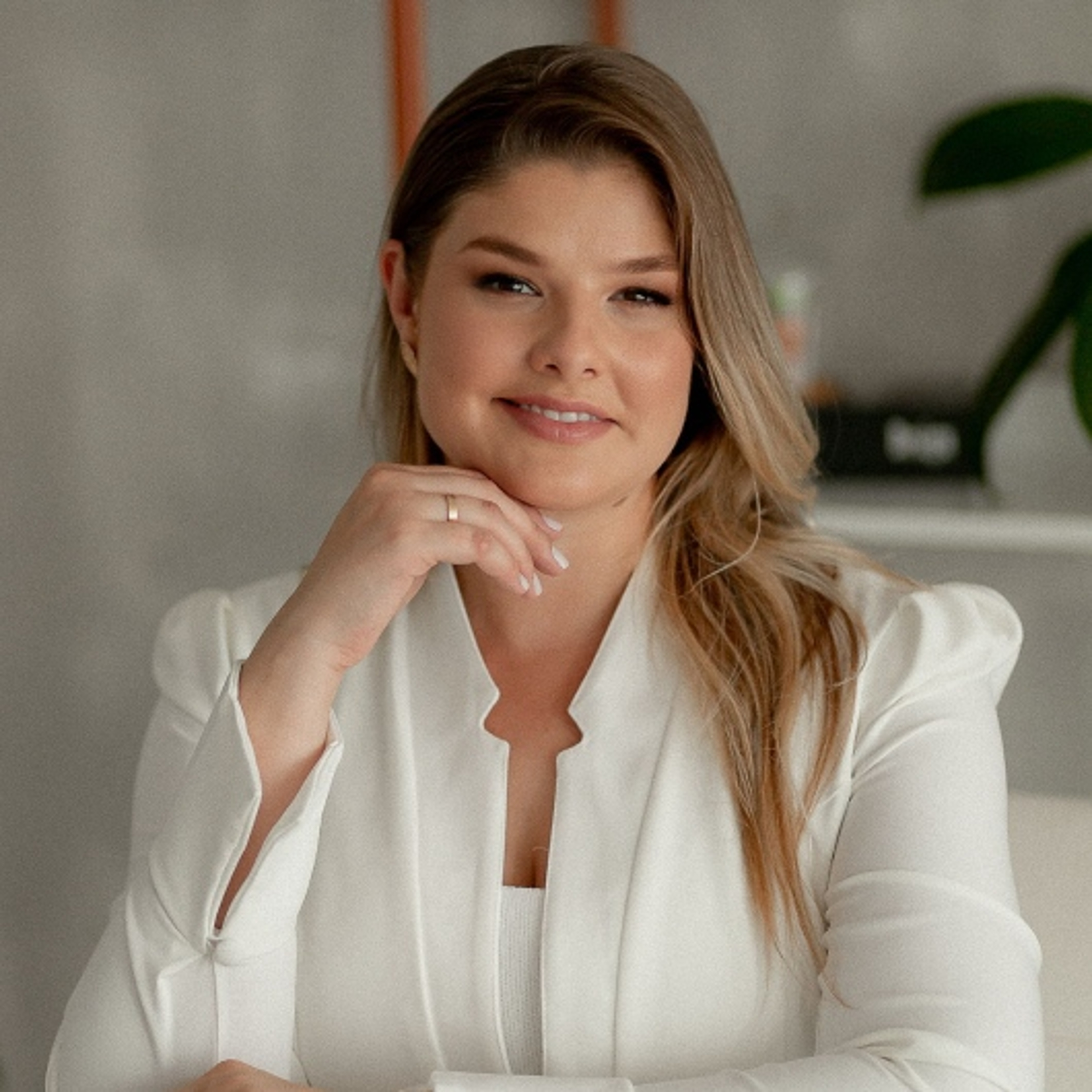 Dra. Eduarda Furstenberger