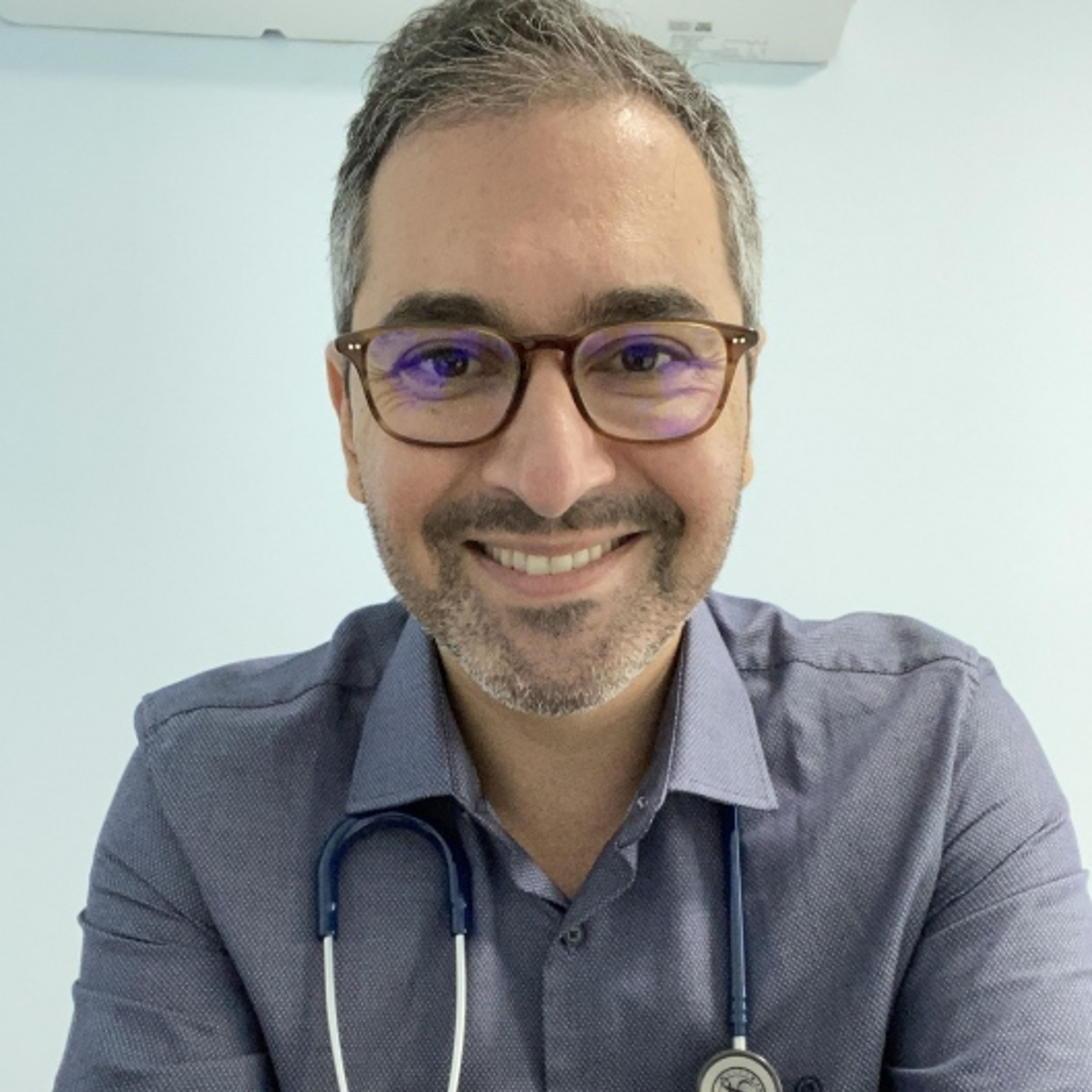 Foto de Dr. Denis Abrahão