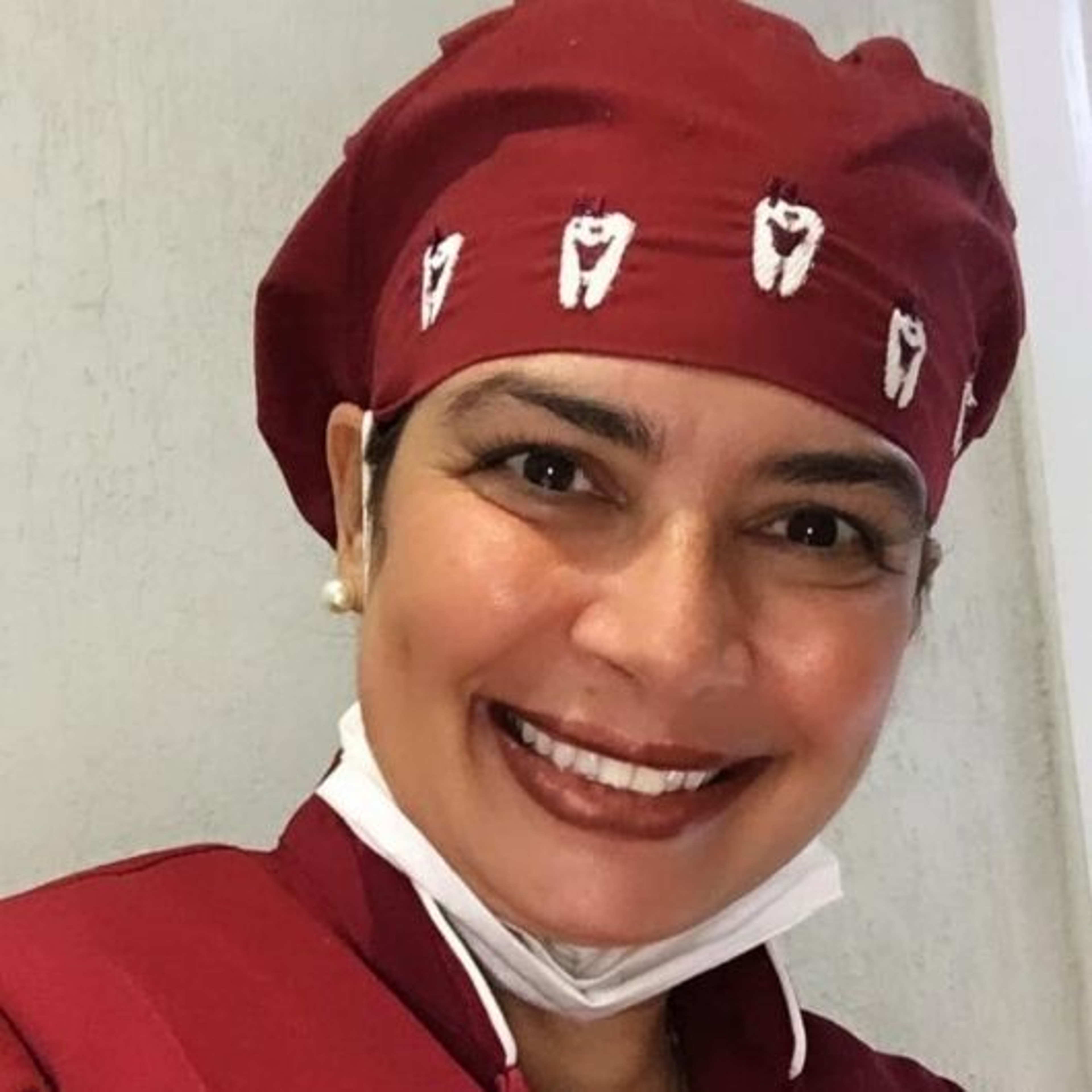 Foto de Dra. Cláudia Mercês