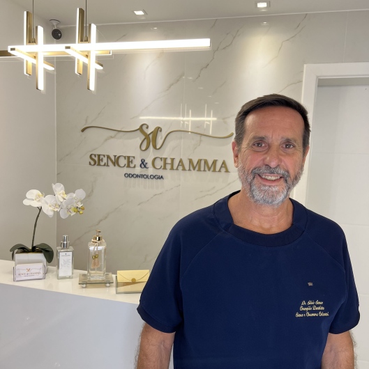 Dr. Silvio Sence