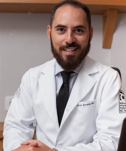 Dr. Daniel Almeida