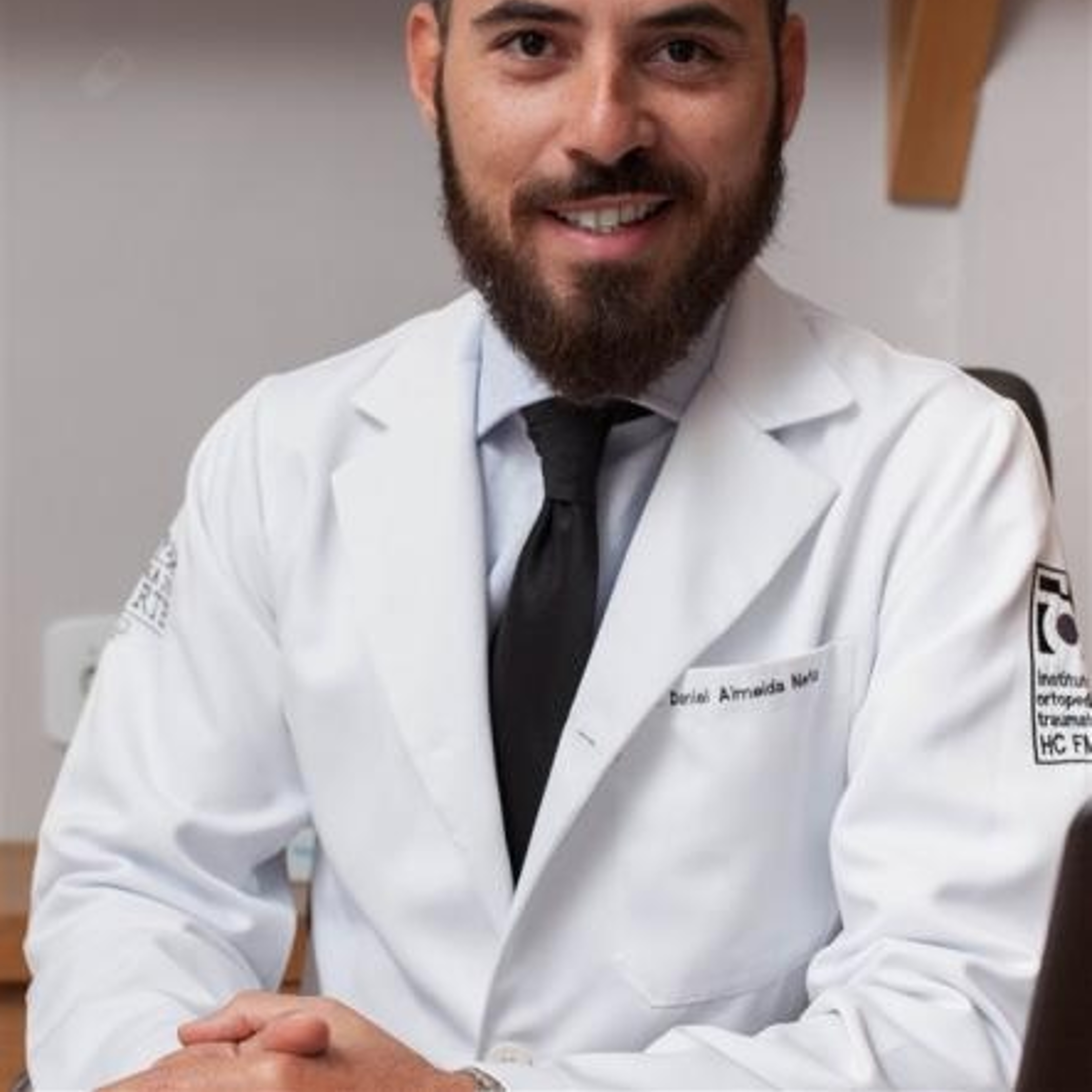 Dr. Daniel Almeida