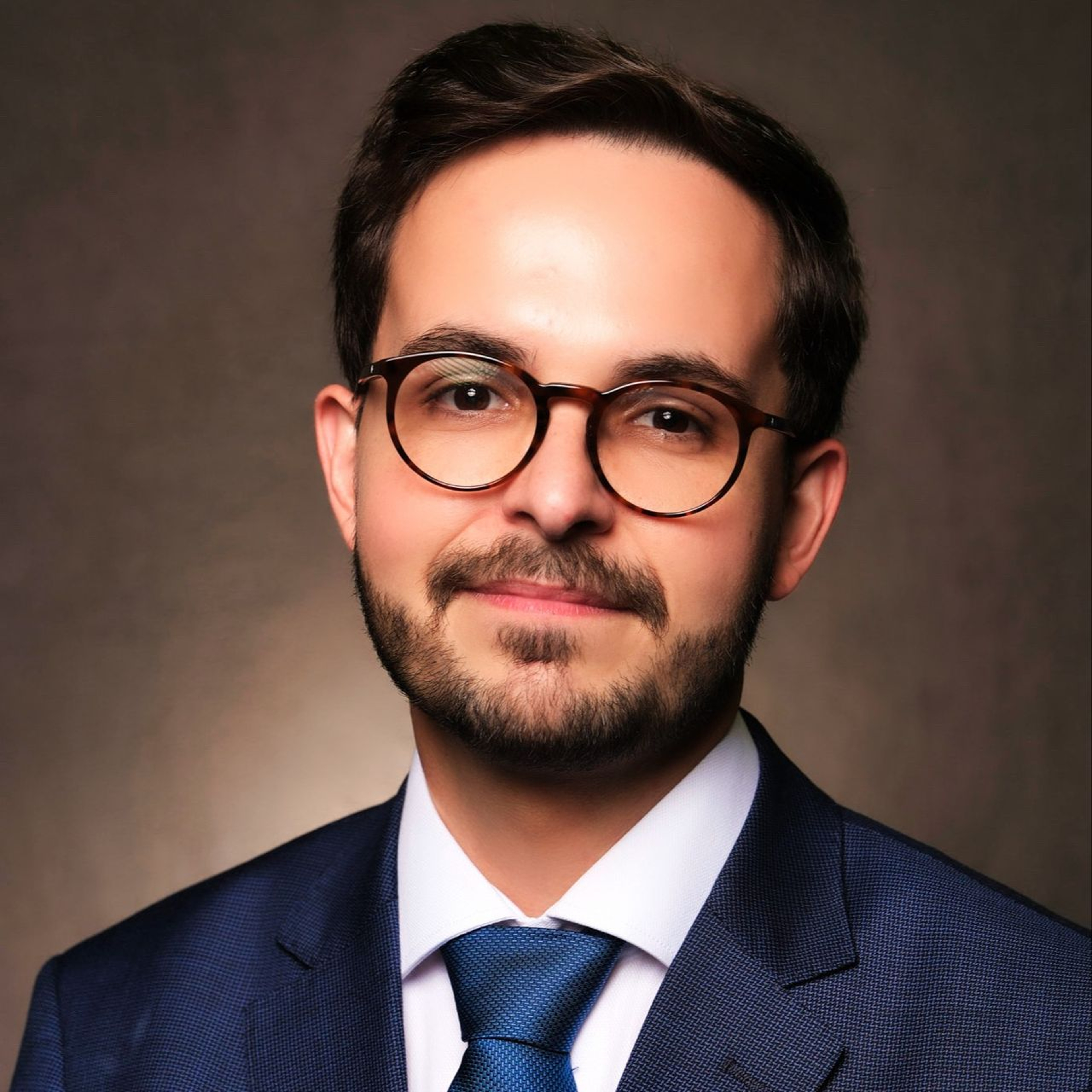 Dr. Gustavo Bretas