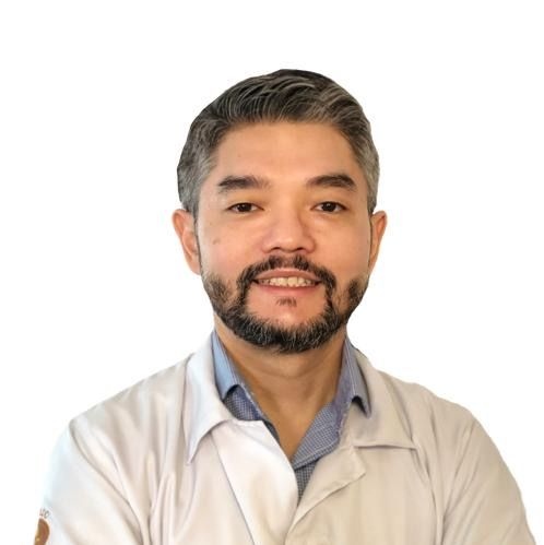 Dr. Leonardo Higa