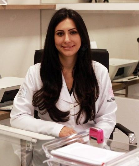 Dra. Cristiane Engel