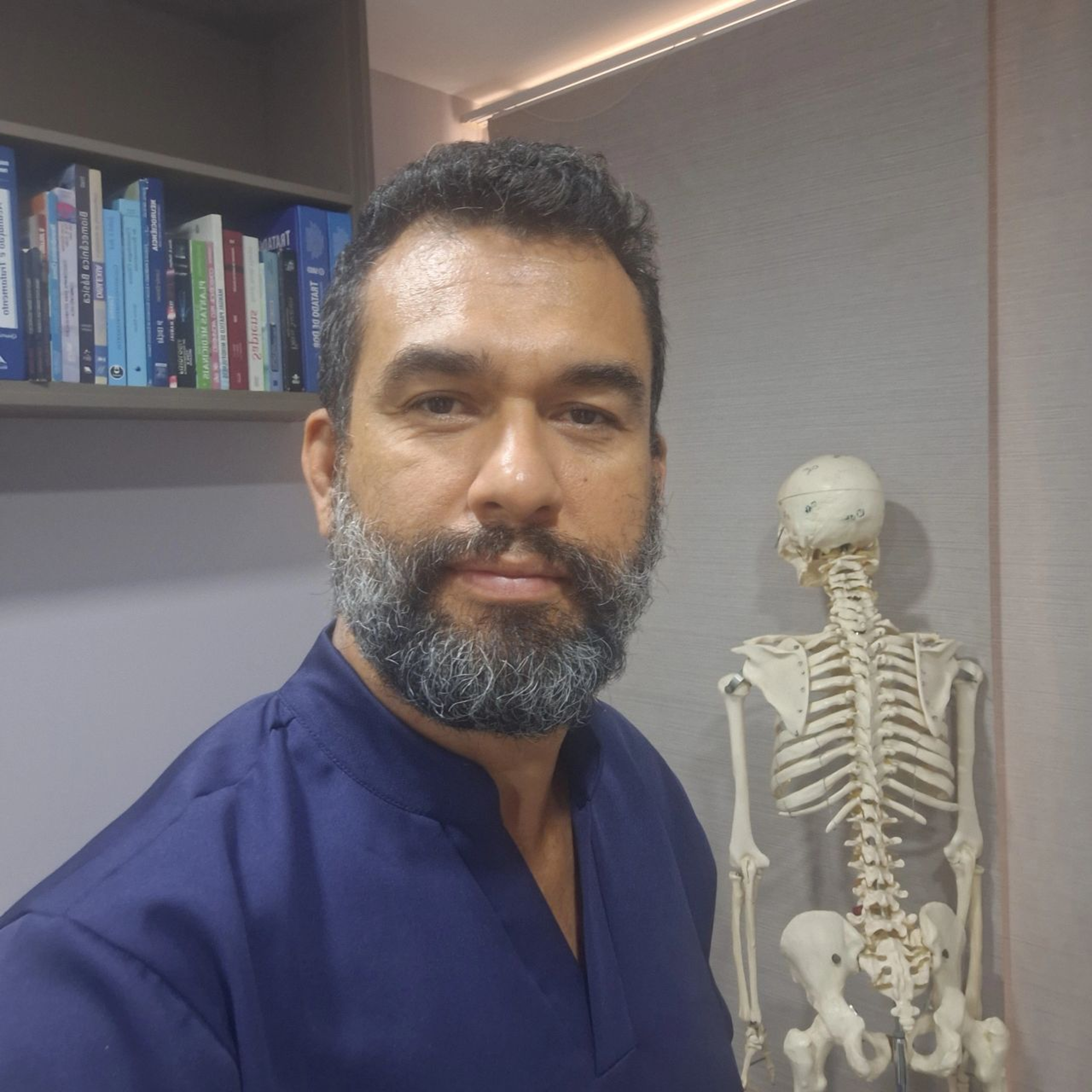 Dr. Marcelo Rocha