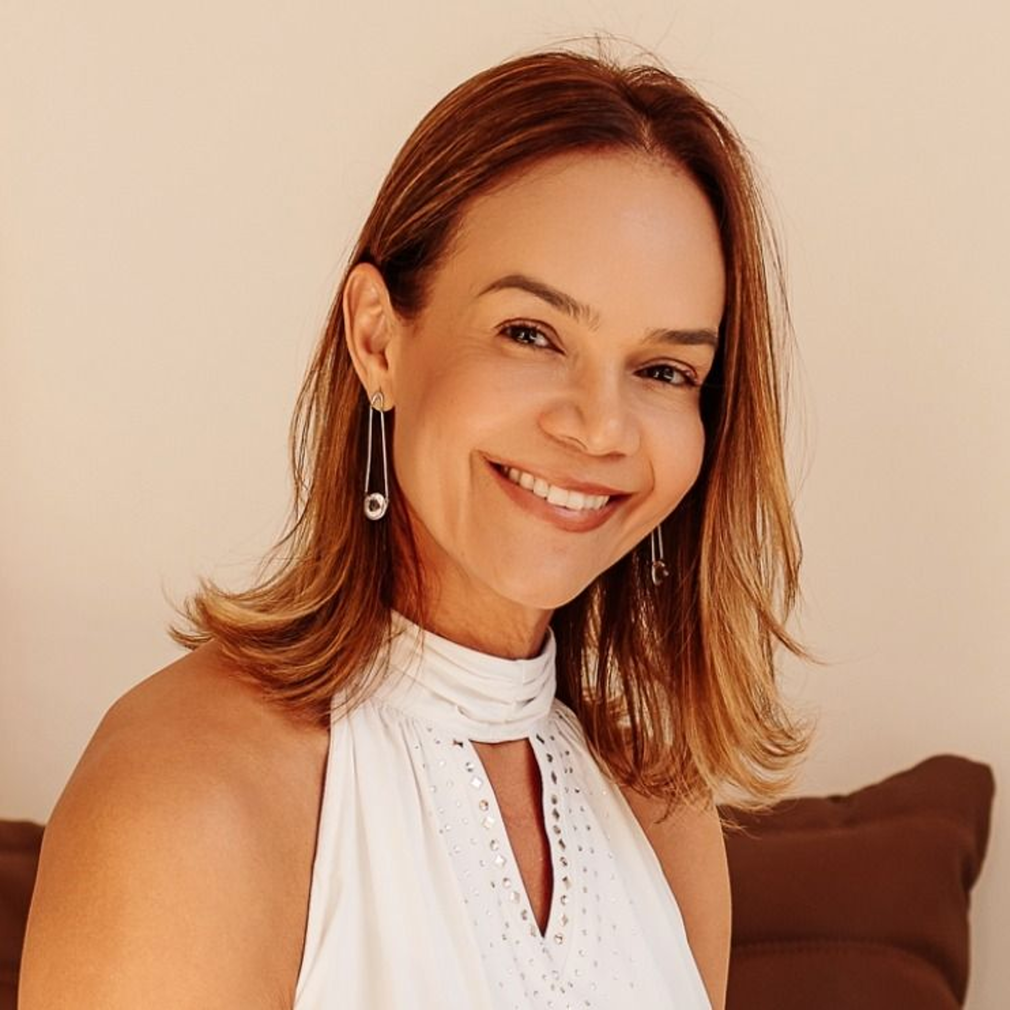 Dra. DANIELA FARIA