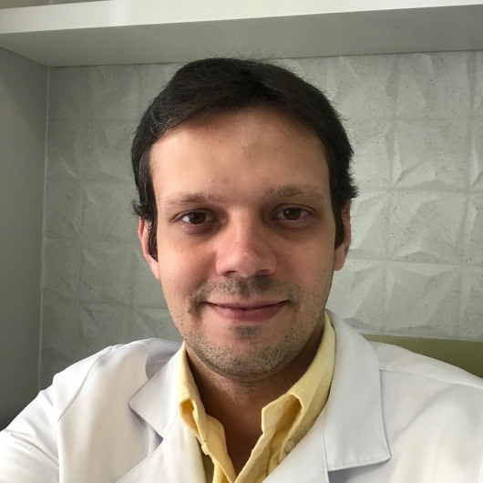 Dr. Eduardo Romero