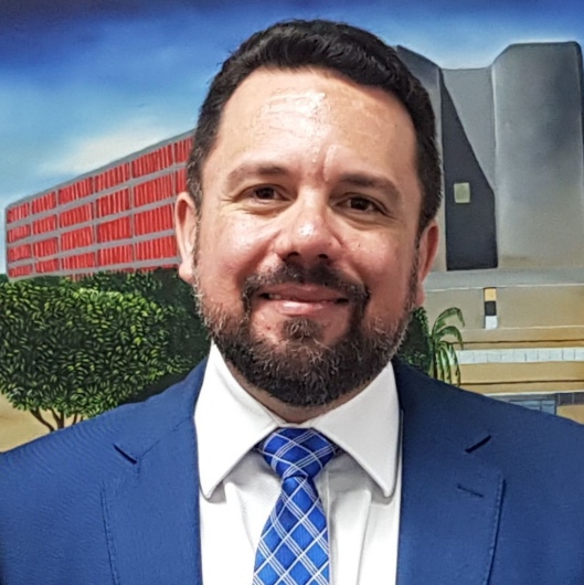 Dr. Marcelo Santana