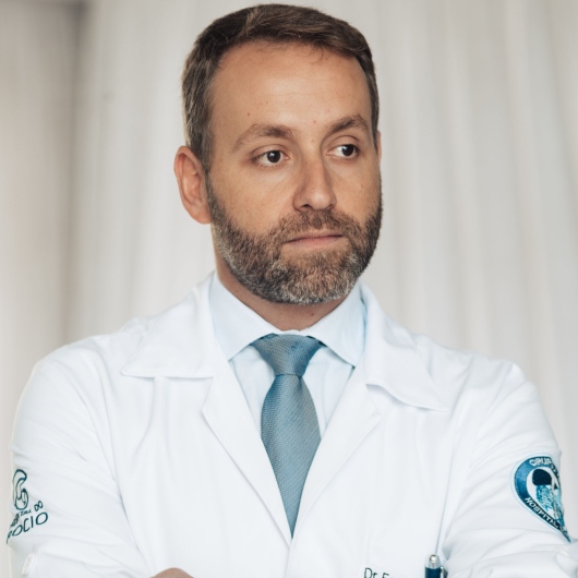 Dr. Fernando Roberto