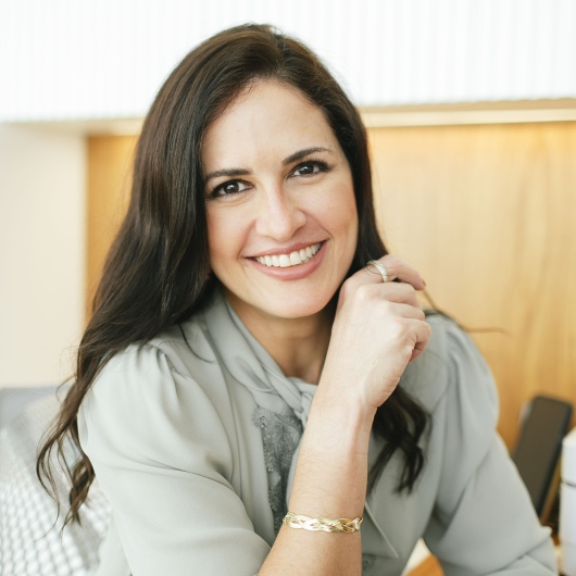 Dra. Andréa Melo