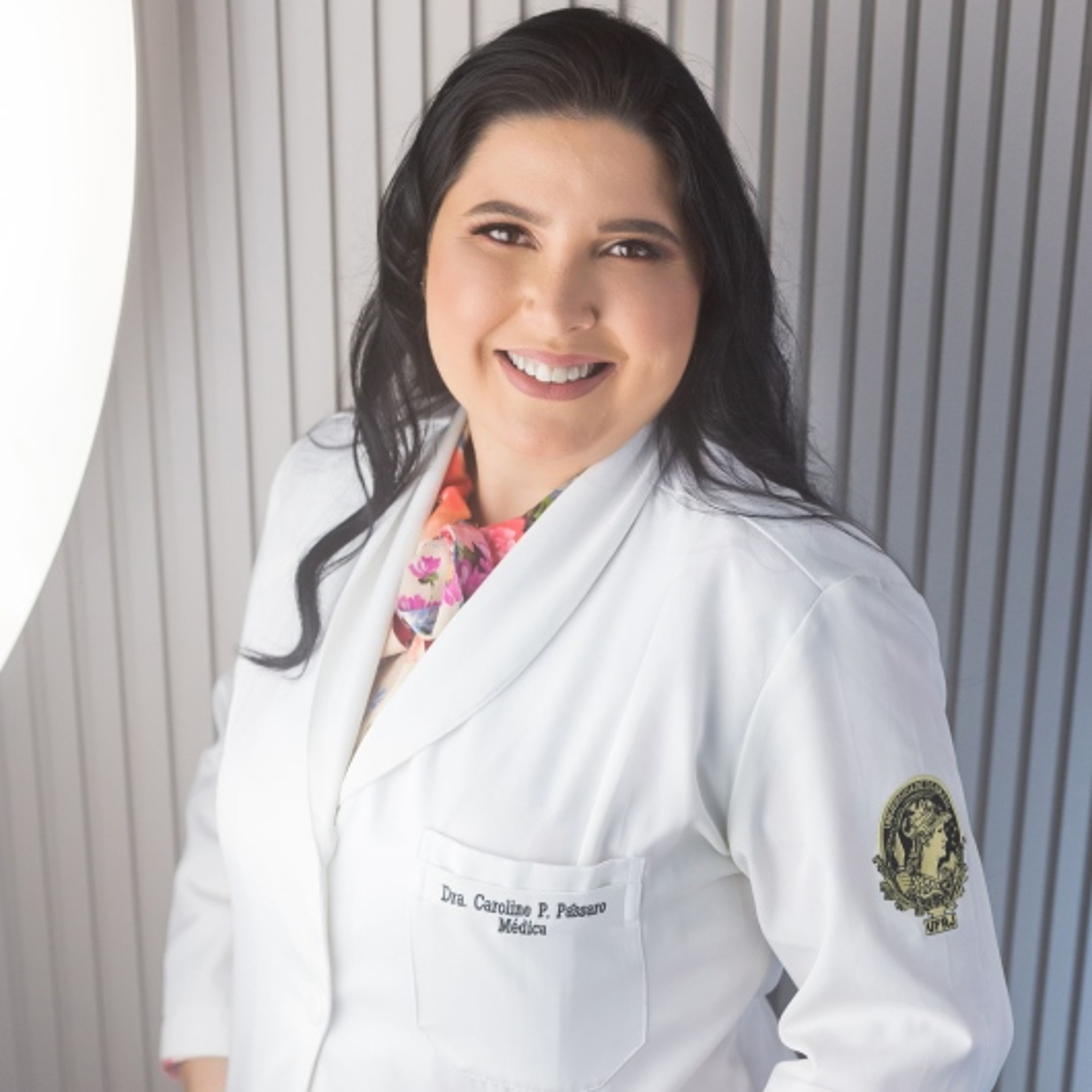 Dra. Caroline Pássaro