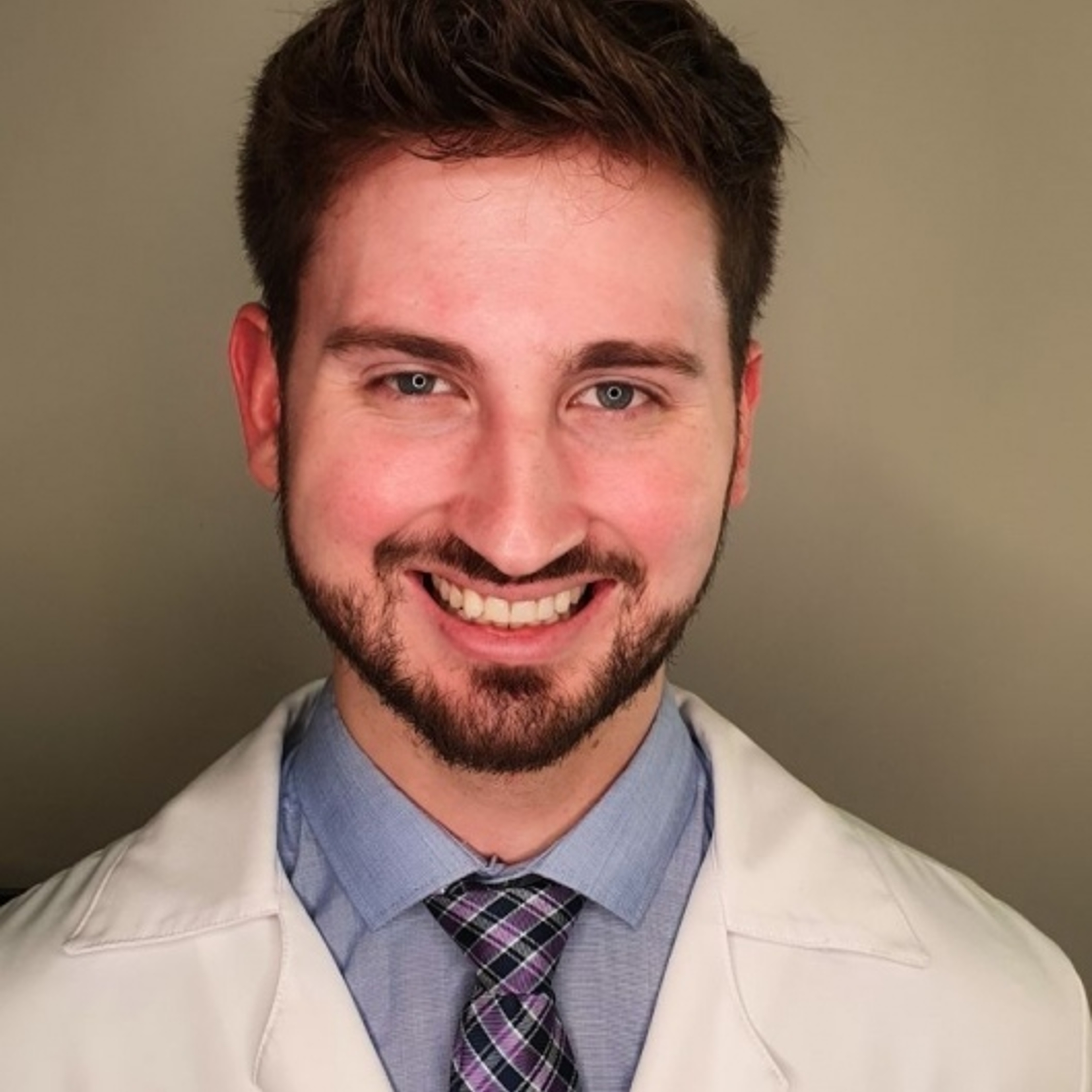 Dr. André Pitaki