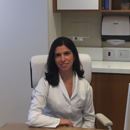 Dra. Debora Petrungaro