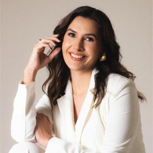 Dra. Nayrelle Alencar