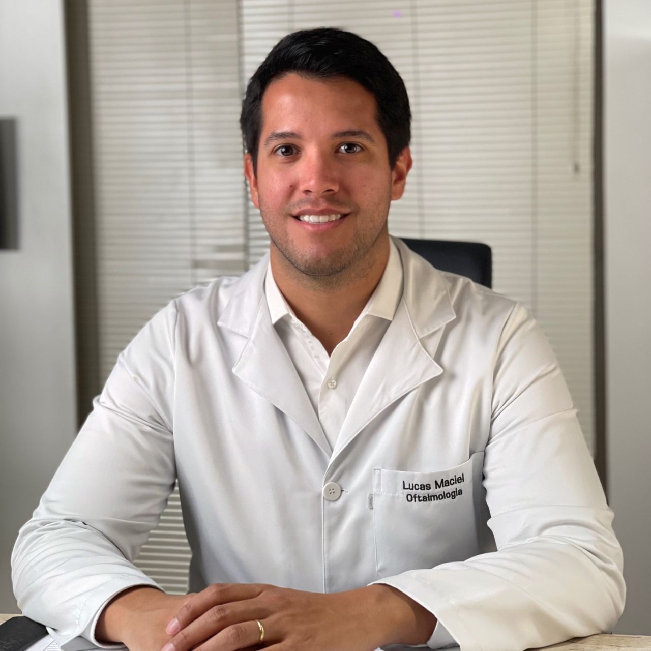 Dr. Lucas Maciel