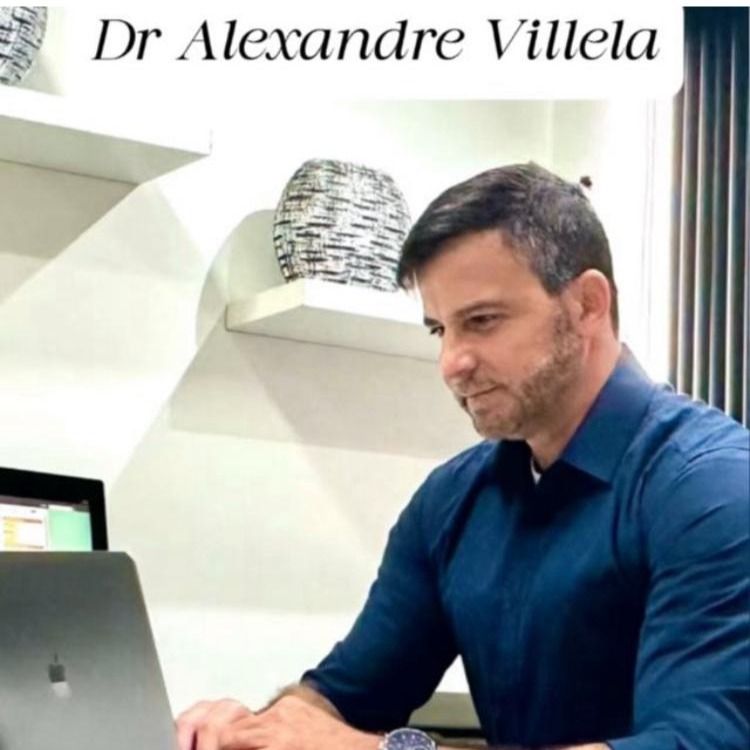 Dr. Alexandre Villela