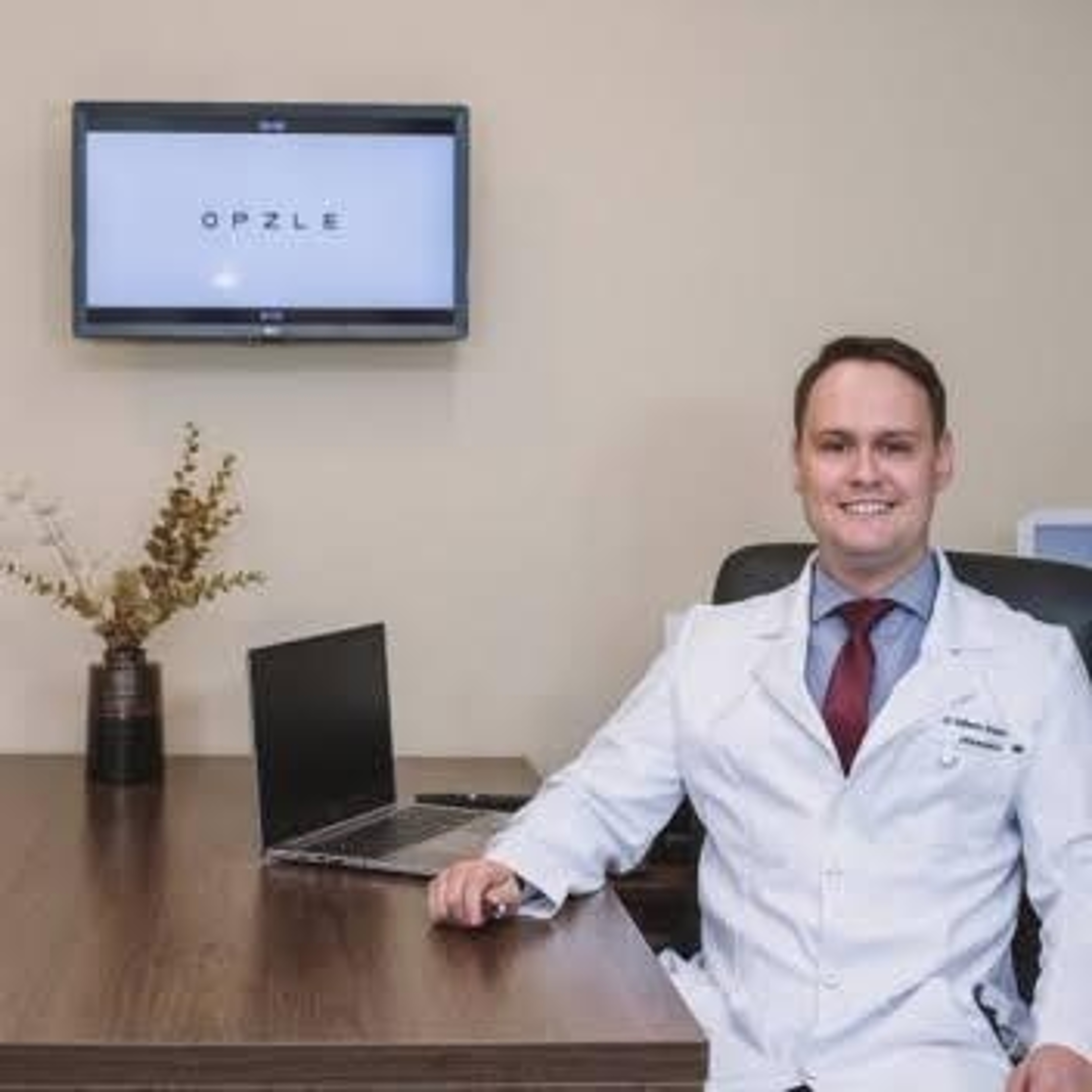 Dr. Guilherme Tanajura