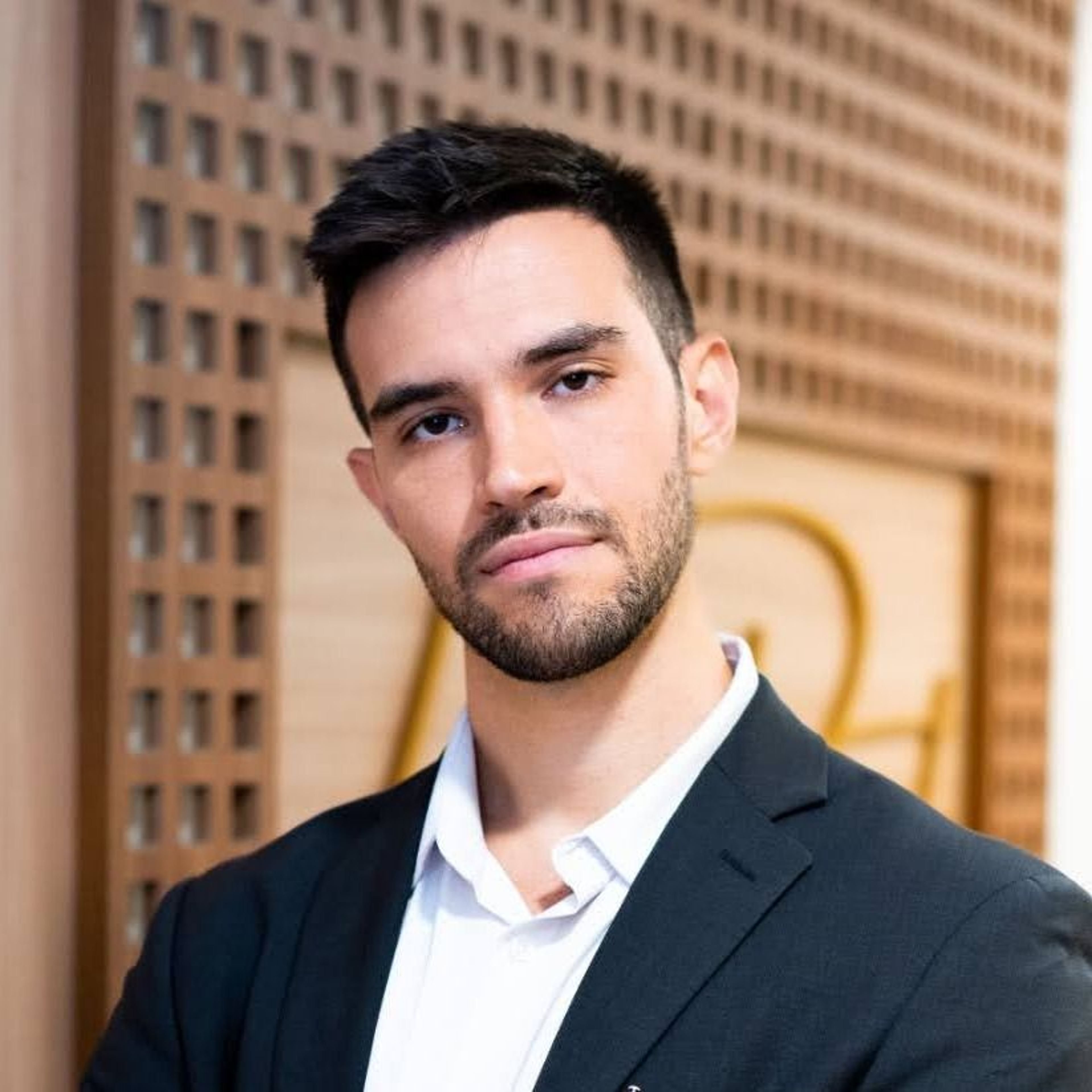 Dr. Caio Perret