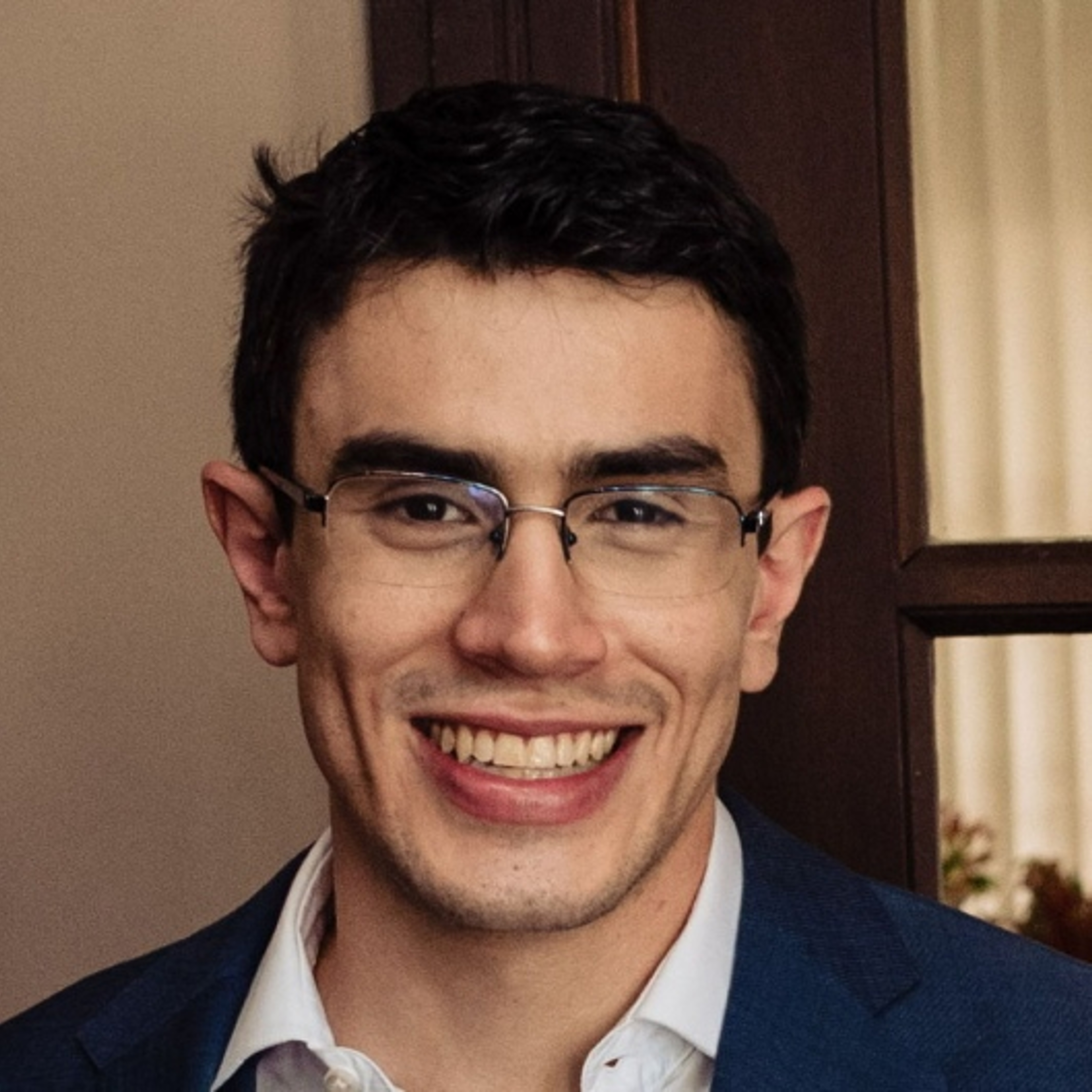 Dr. Bruno Leal