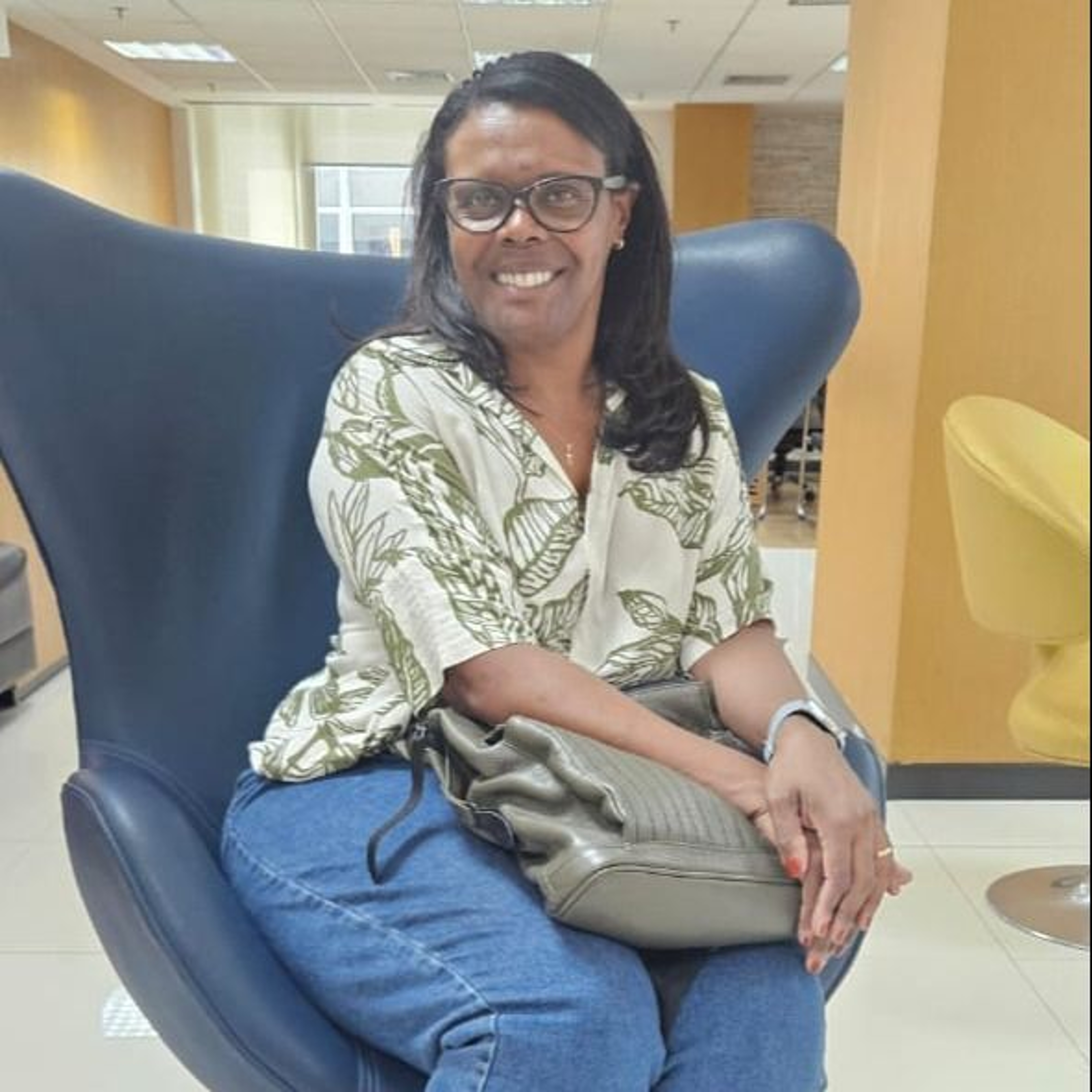 Foto de Dra. Luciana Teixeira