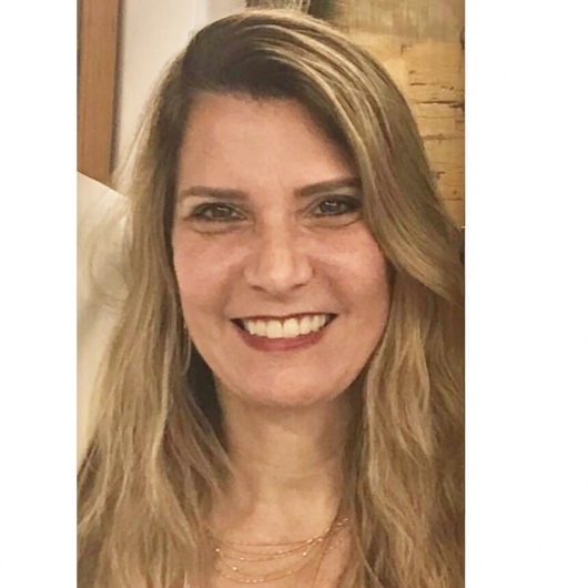 Dra. Denise Moura