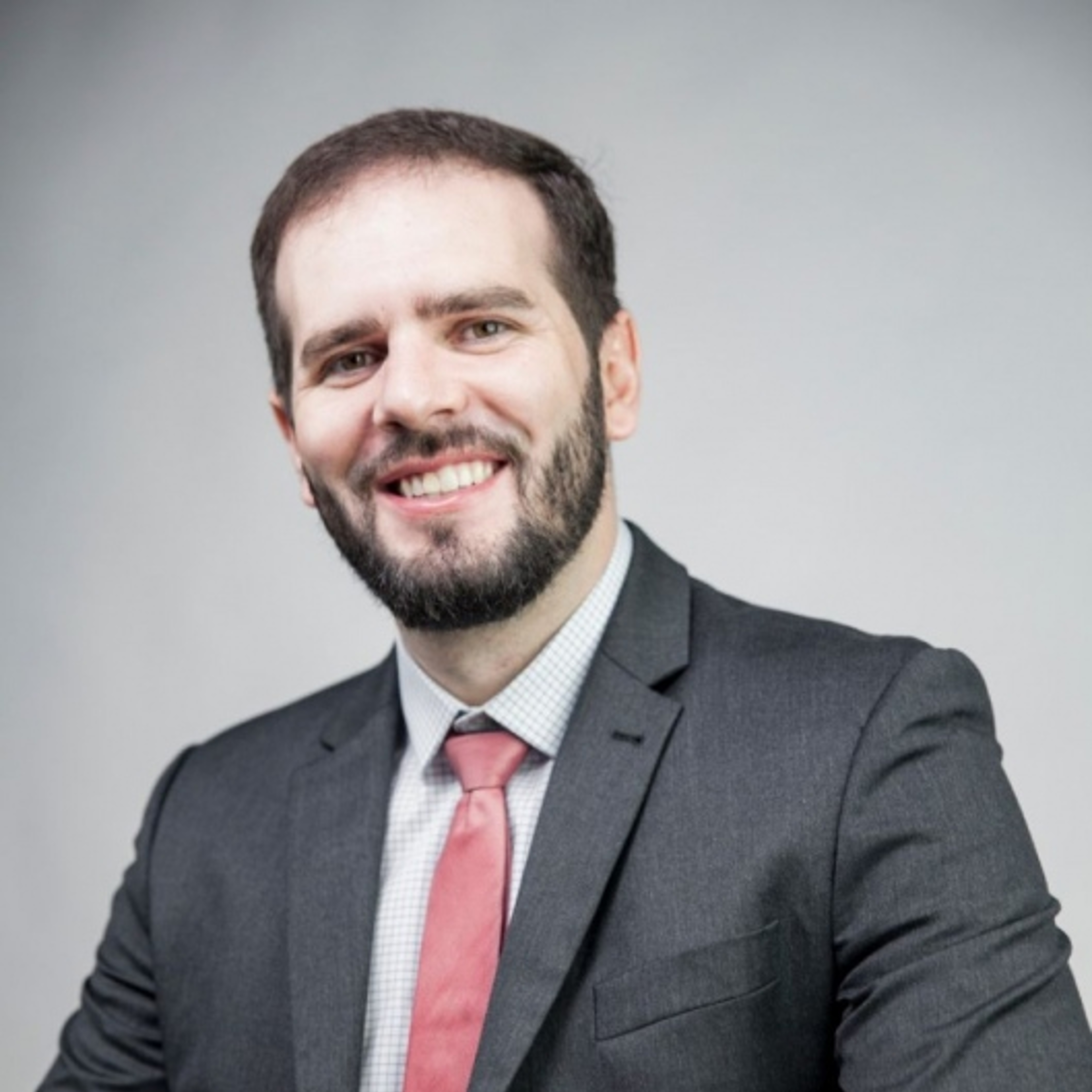 Dr. Eduardo Soares