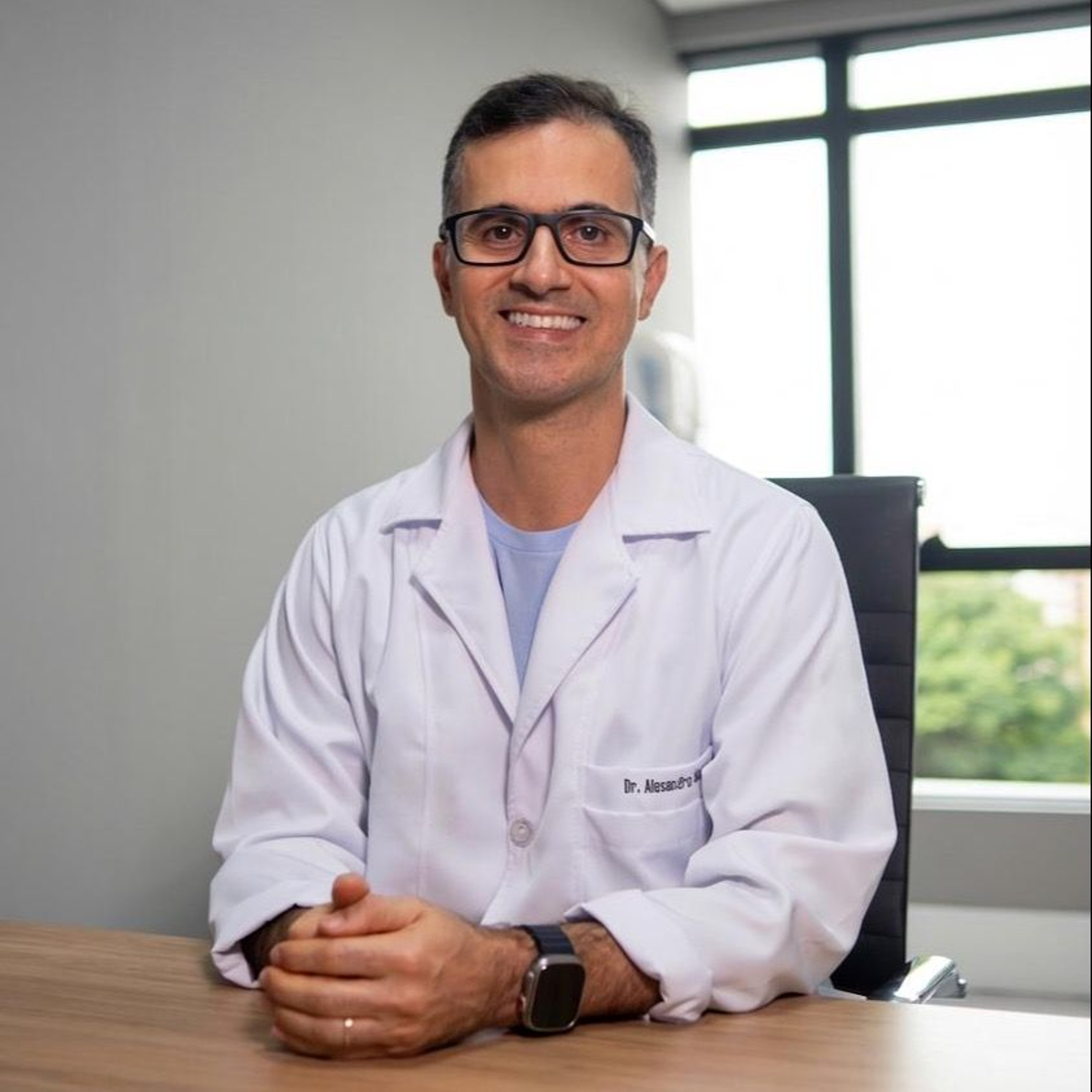 Dr. Alexandre Menna