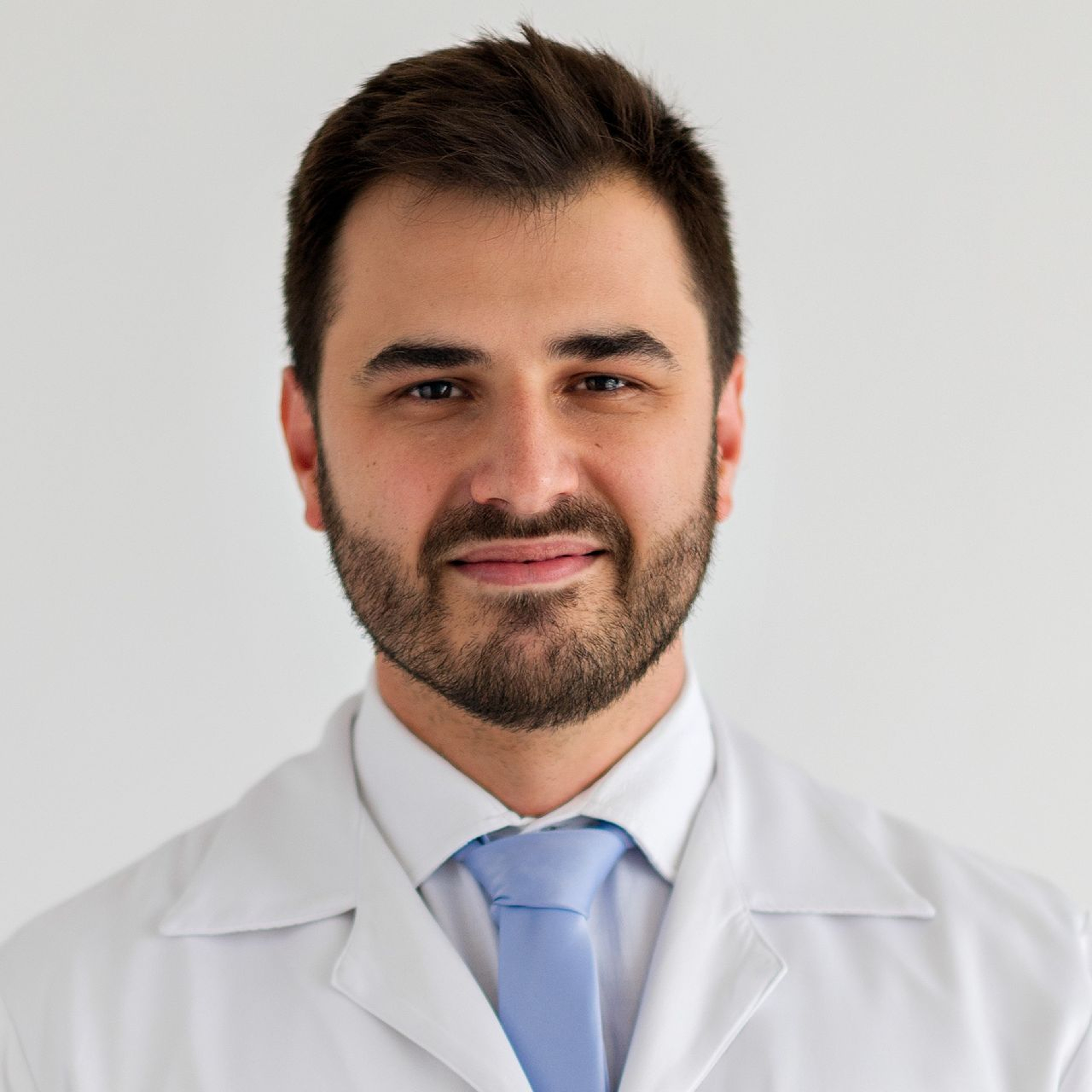 Dr. Vinícius Oro