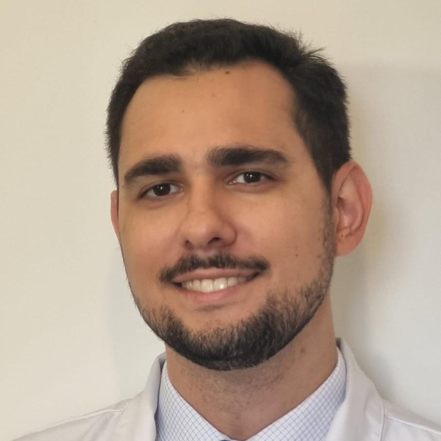Dr. Igor Loreno