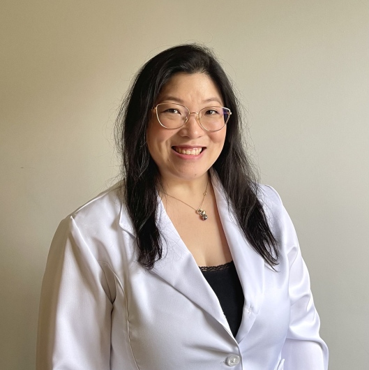 Dra. Carolina Sakae