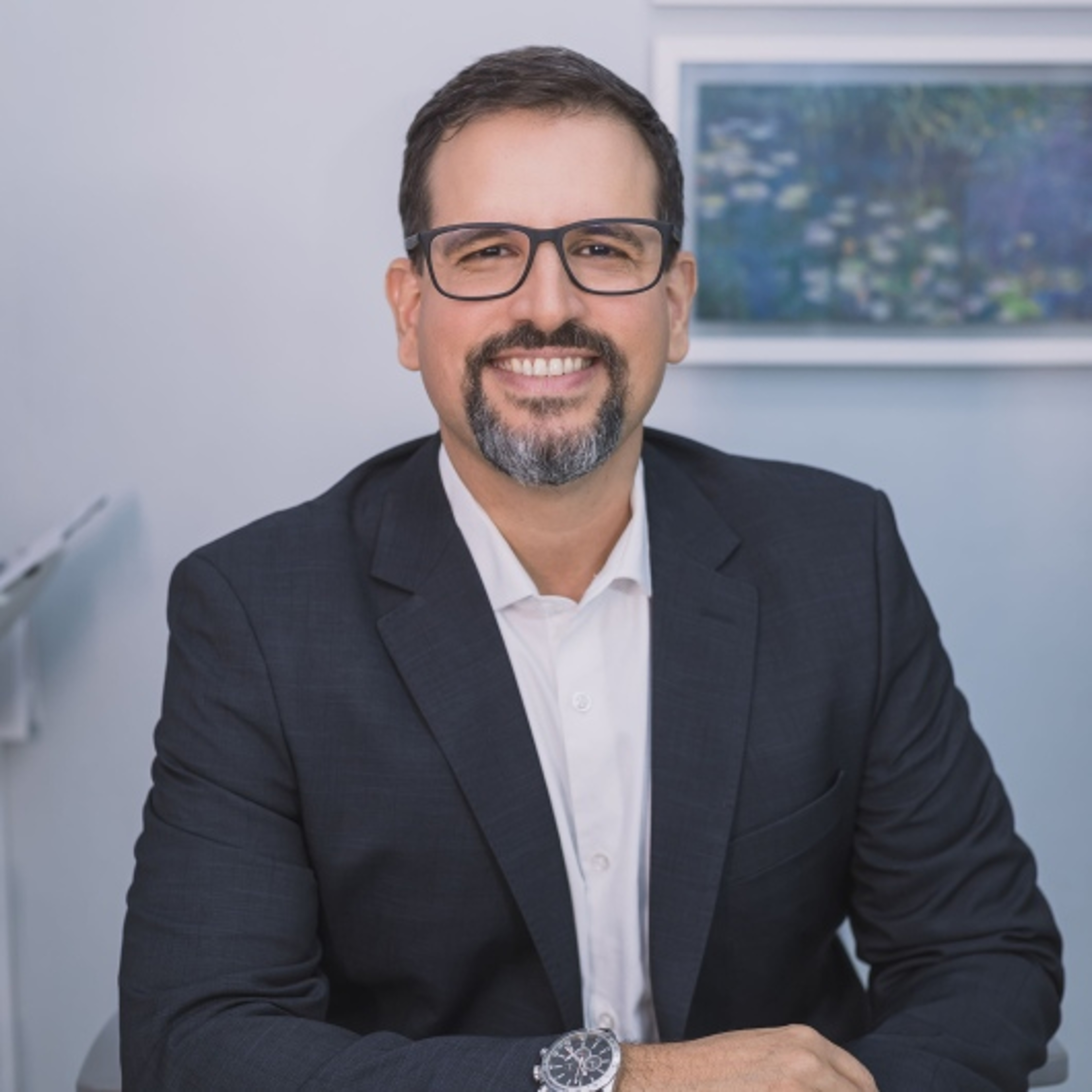 Dr. Flavio Catarino