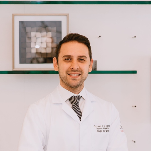 Dr. Lucas Romano