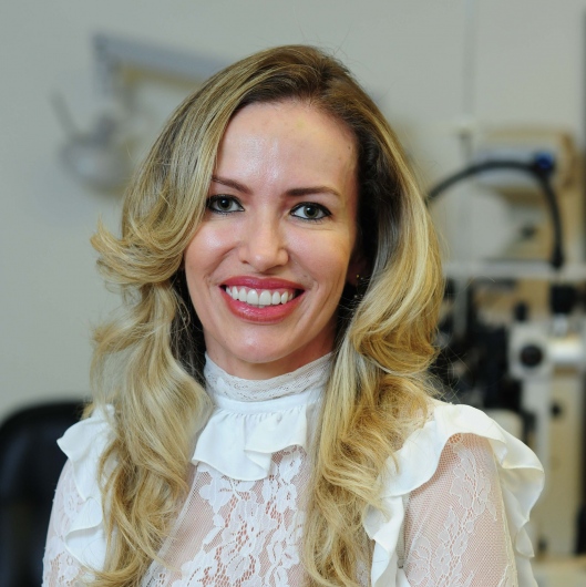 Dra. Cristiane Santos