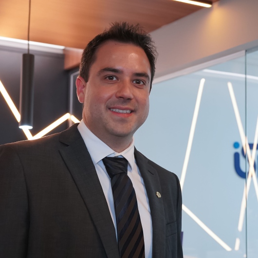 Dr. André Montes