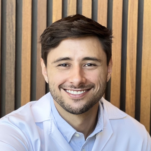 Dr. Pedro Ejje