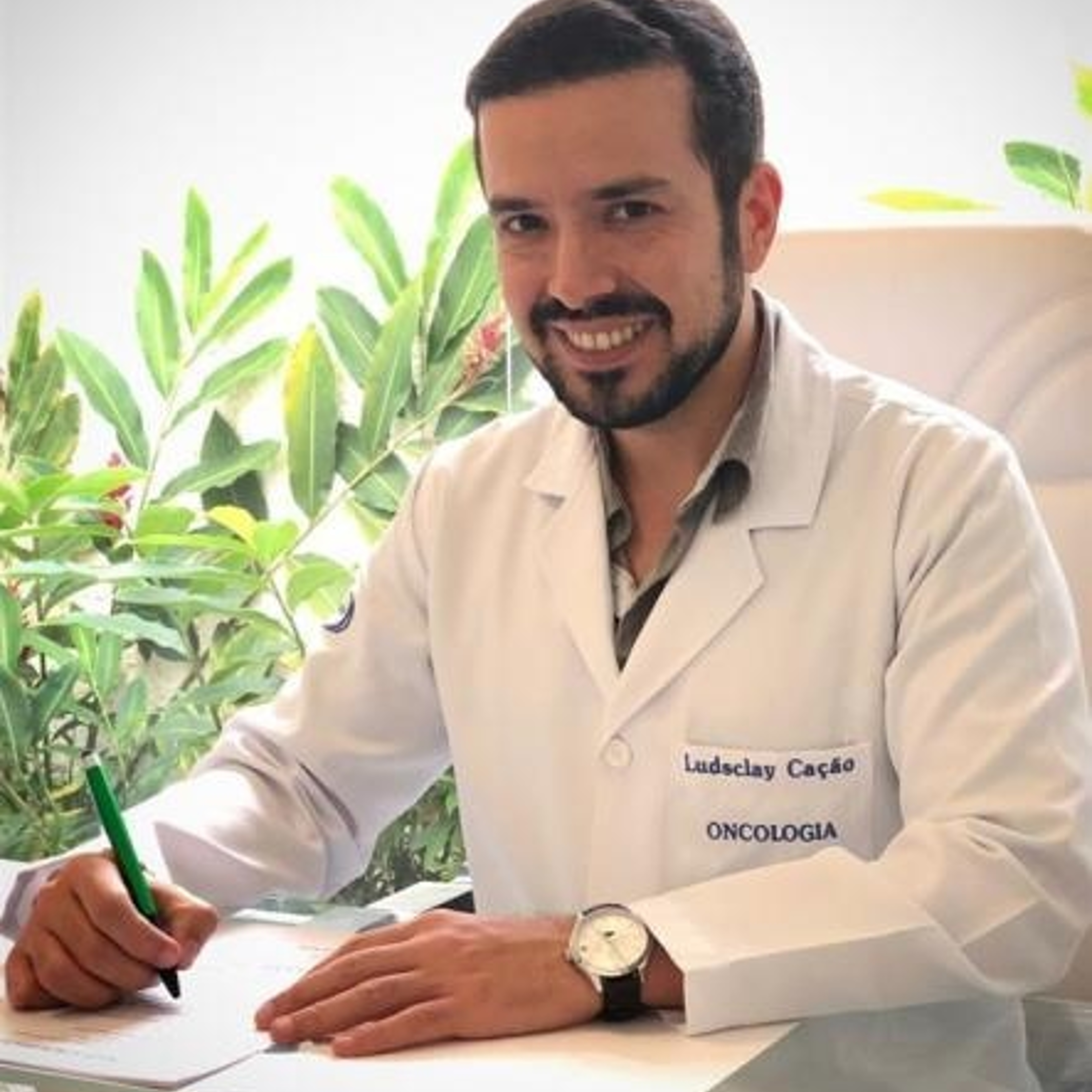 Dr. Ludsclay Delmondes