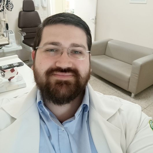 Dr. Gustavo Tonon